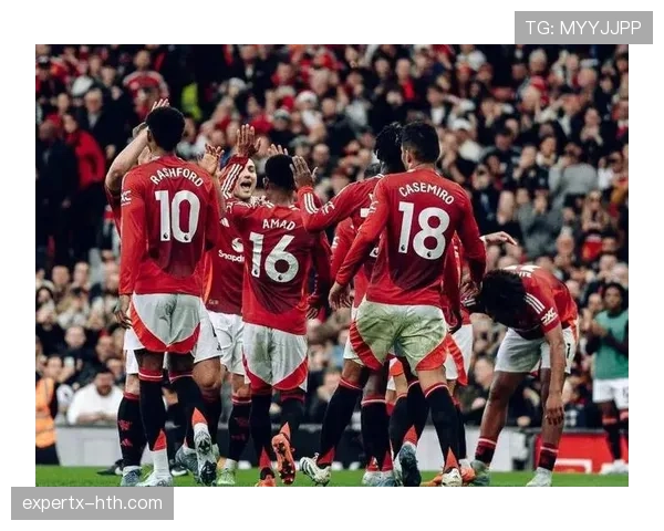 曼联深陷困境:战绩低迷引战术质疑,未来走向成焦点 曼联深陷困境:战绩低迷引战术质疑,未来走向成焦点