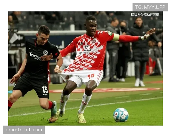 德甲外援首秀闪耀，助球队逆转取胜状态回升