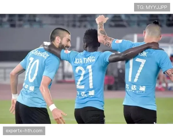 贝尼特斯推动球队管理新模式，旨在提升团队竞争力与凝聚力表现稳健